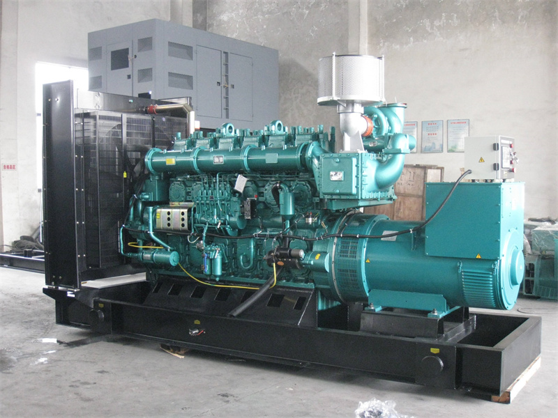 米脂200KW 柴油发电机的油耗是多少?